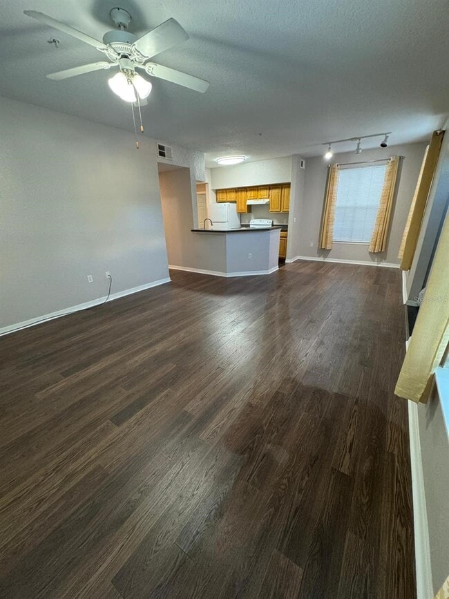 5957 Westgate Dr in Orlando, FL - Foto de edificio - Building Photo