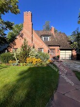 629 Bellaire St in Denver, CO - Building Photo - Building Photo