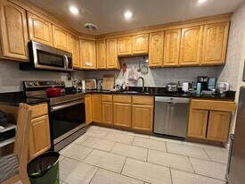 183 Kent St, Unit 37 in Brookline, MA - Building Photo