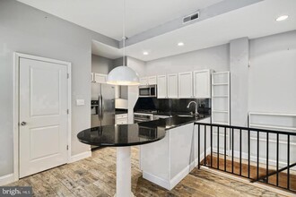 727 S 2nd St in Philadelphia, PA - Building Photo - Building Photo