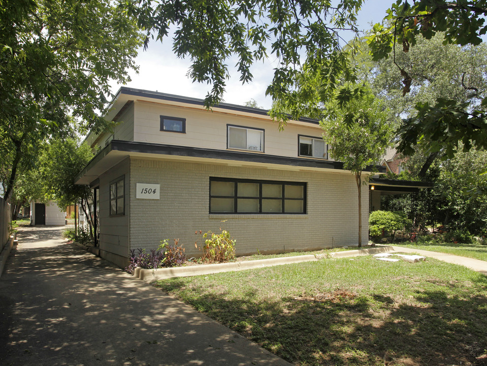 1504 Windsor Rd in Austin, TX - Building Photo