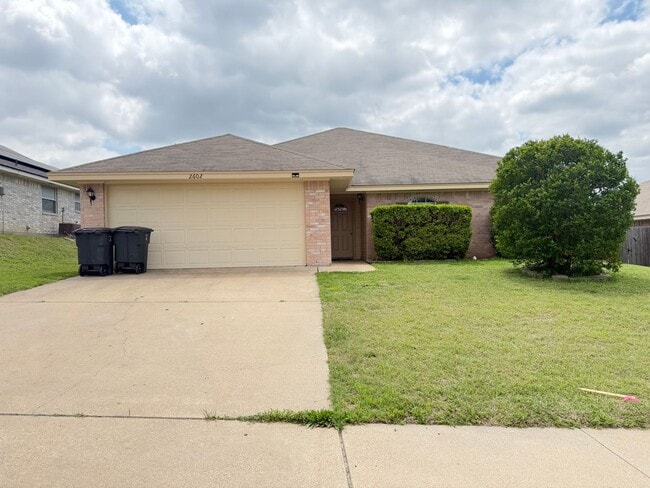 2602 Bigleaf Dr