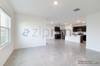 2910 Anata Dr in Zephyrhills, FL - Foto de edificio - Building Photo