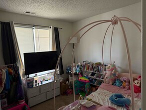 5317 Aberdeen Dr in Mount Laurel, NJ - Foto de edificio - Building Photo