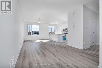 305 Raheen Ct in Ottawa, ON - Building Photo - Building Photo