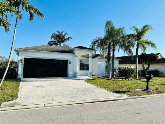 1196 Hatteras Cir in Greenacres, FL - Foto de edificio - Building Photo