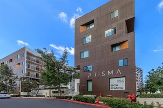 PRISMA in Santa Ana, CA - Foto de edificio - Building Photo