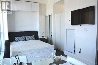 75 The Donway W in Toronto, ON - Building Photo - Building Photo