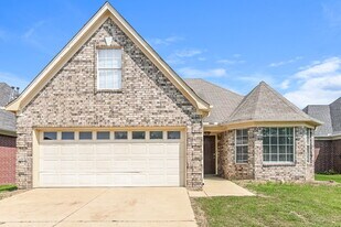 9882 Wynngate Dr in Olive Branch, MS - Building Photo