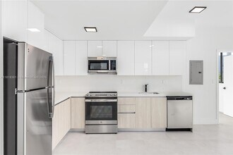 1547 NW 2nd St in Miami, FL - Building Photo - Building Photo