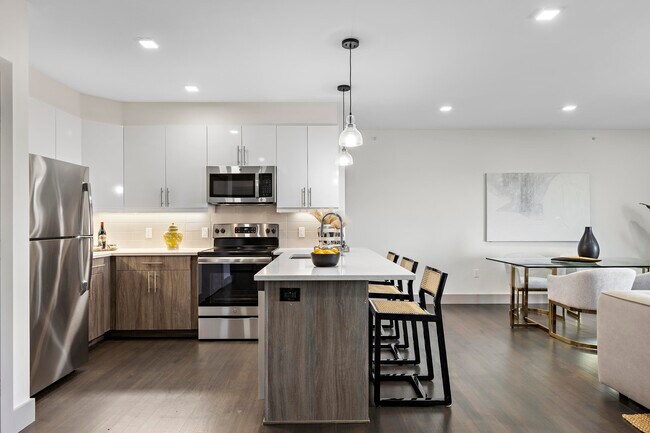 8133 Bergenline Ave in North Bergen, NJ - Building Photo - Building Photo