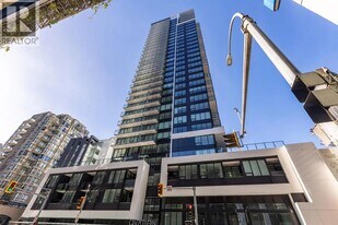 823 Carnarvon St in New Westminster, BC - Building Photo