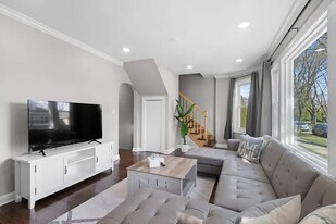 6028 Crain St in Morton Grove, IL - Building Photo