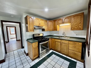 15513 N Park Ave in Eastpointe, MI - Building Photo - Building Photo