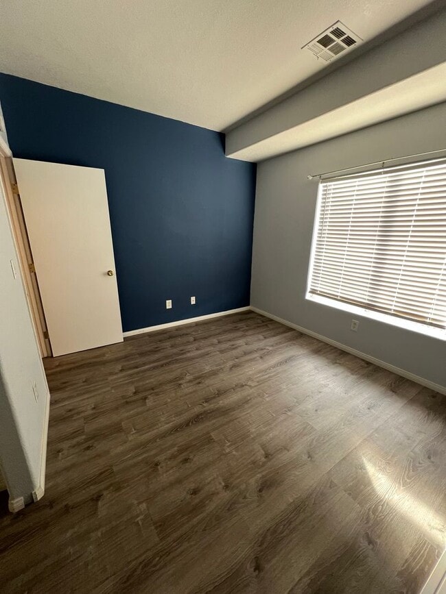 6842 Mesita Ave in Las Vegas, NV - Building Photo - Building Photo