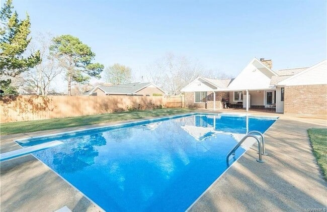 property at 109 Duck Cove