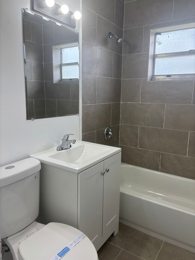 1270 NE 136th Ter, Unit Apt 3
