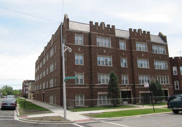 8201 S Paulina Street in Chicago, IL - Building Photo