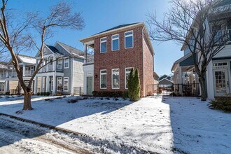 2583 Frontier Elm Dr in Fayetteville, AR - Building Photo - Building Photo