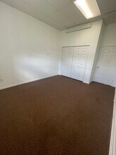 208 Center St in Wimbledon, ND - Foto de edificio - Building Photo