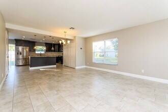 3278 Amberley Park Cir in Kissimmee, FL - Foto de edificio - Building Photo