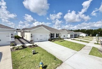 499 Voltaire Dr in Spring Hill, FL - Building Photo - Building Photo