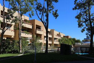 Lomas Del Cerro in San Diego, CA - Building Photo - Building Photo