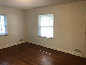 1401 Byerly Ct in Charlotte, NC - Building Photo - Building Photo
