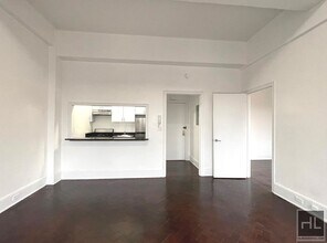 WEST 73 STREET in New York, NY - Building Photo - Building Photo