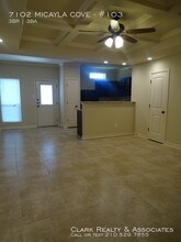 7102 Micayla Cove-Unit -#103 in San Antonio, TX - Building Photo - Building Photo