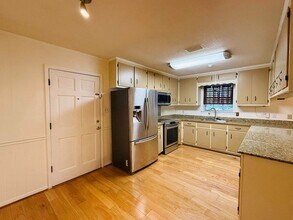 814 Pinemont Dr in Mobile, AL - Building Photo - Building Photo