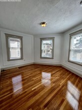 134 Sutherland Rd, Unit 3 in Boston, MA - Foto de edificio - Building Photo