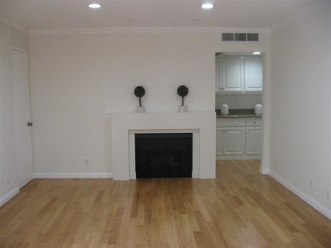 Sherman Oaks in Sherman Oaks, CA - Building Photo - Building Photo