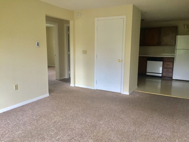 29 Dinan Dr in Gardner, MA - Building Photo - Building Photo