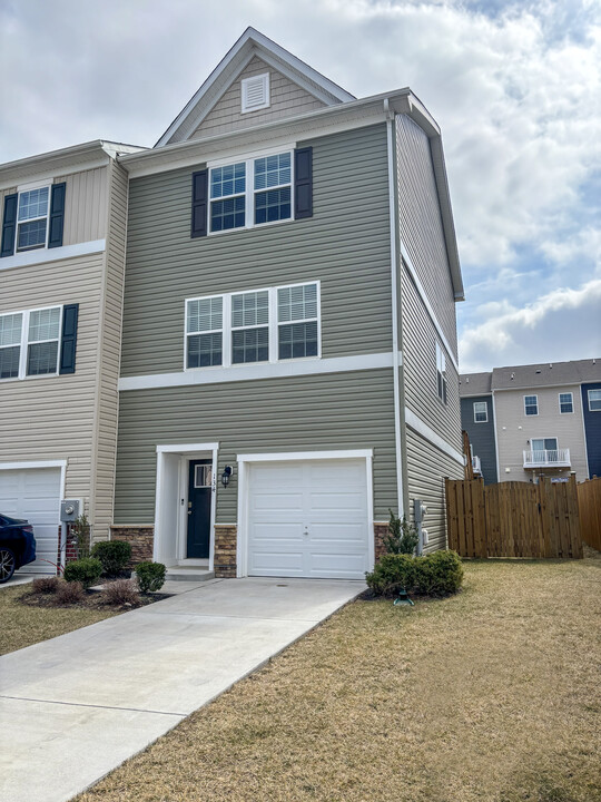 134 Vespucci Ln in Martinsburg, WV - Foto de edificio