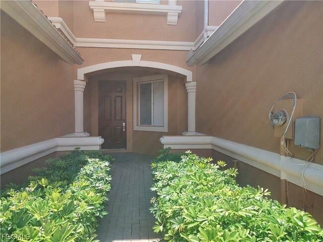 2434 Laurentina Ln in Cape Coral, FL - Building Photo - Building Photo