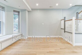 1239 Kenyon St NW in Washington, DC - Building Photo - Building Photo