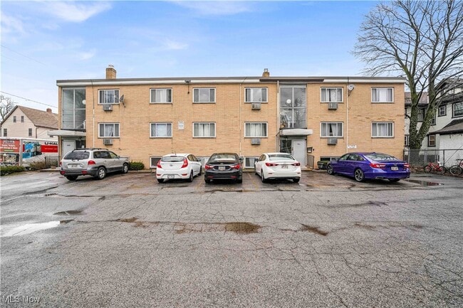 property at 1415 Wyandotte Ave