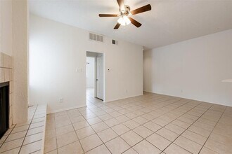 9100 Mountain Ridge Dr in Austin, TX - Building Photo - Building Photo