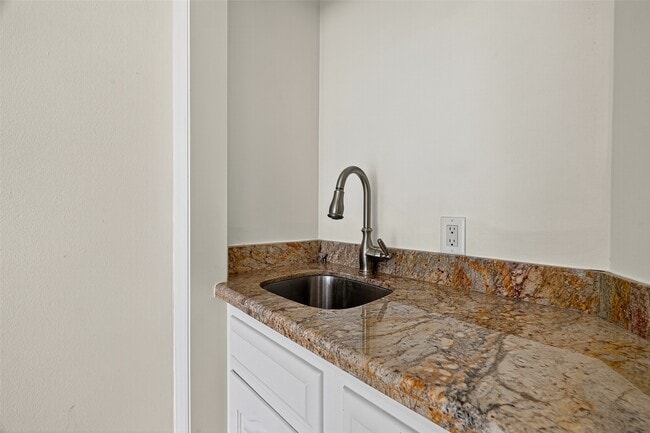 1803 Cottage Landing Ln