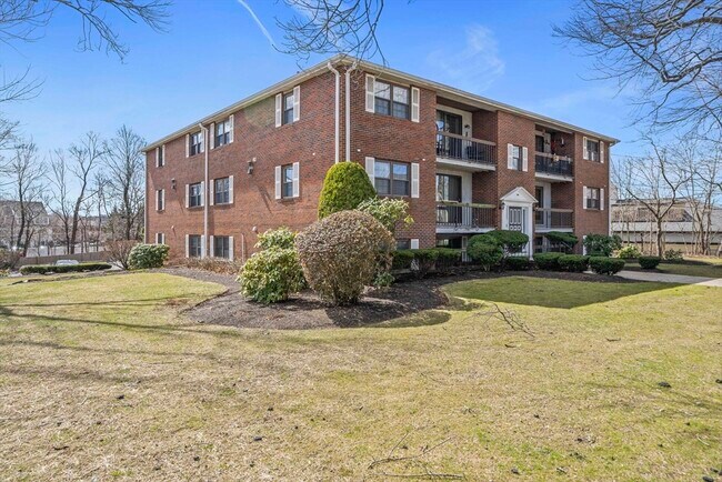 1 Centre St in Canton, MA - Building Photo - Building Photo