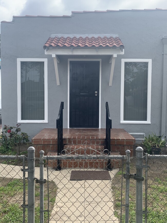 342 E 84th St, Unit 1 in Los Angeles, CA - Building Photo - Building Photo