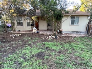43 Woodacre Dr in Wimberley, TX - Building Photo - Building Photo