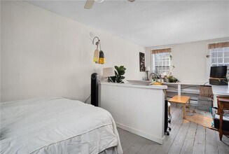 73 Thames St in Newport, RI - Building Photo - Building Photo