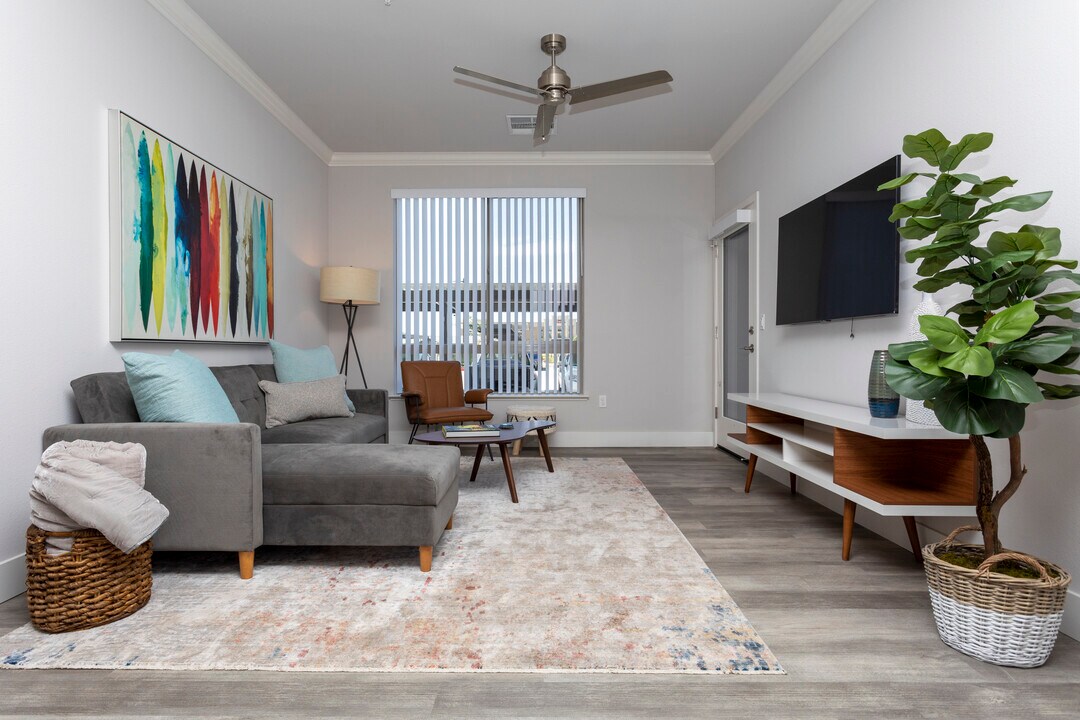 The Atherton in Manteca, CA - Building Photo