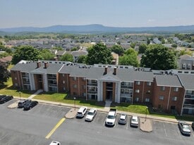 1034 Blue Ridge Dr in Harrisonburg, VA - Building Photo