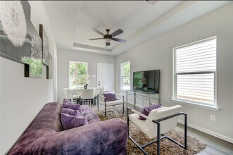 8157 Tate St, Unit A in Houston, TX - Building Photo - Building Photo