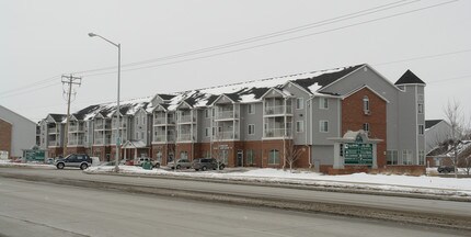 Royal Oak Apartments/ Oak Centre II in Sioux Falls, SD - Building Photo - Building Photo