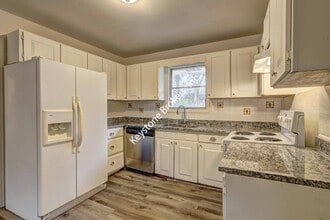 4624 Wesley Dr in Austell, GA - Building Photo - Building Photo