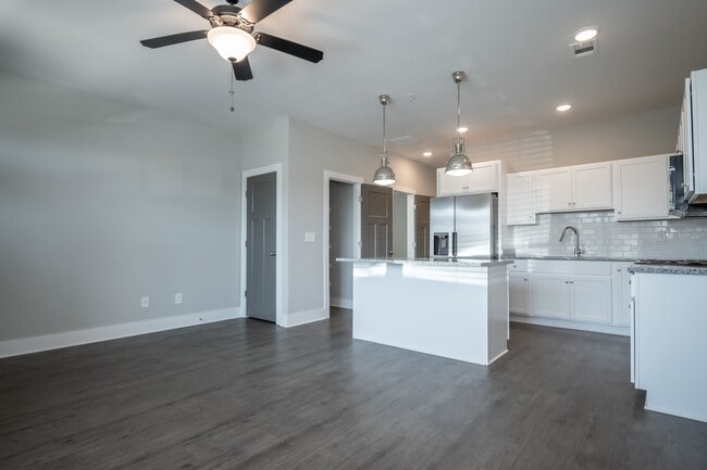 Puritan Mill in Athens, GA - Foto de edificio - Building Photo